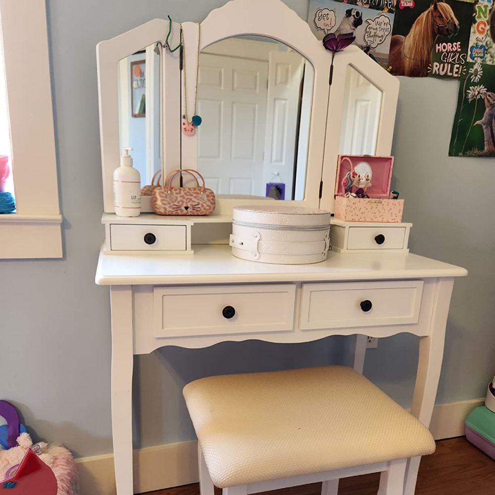 Wooden Vanity: image 3